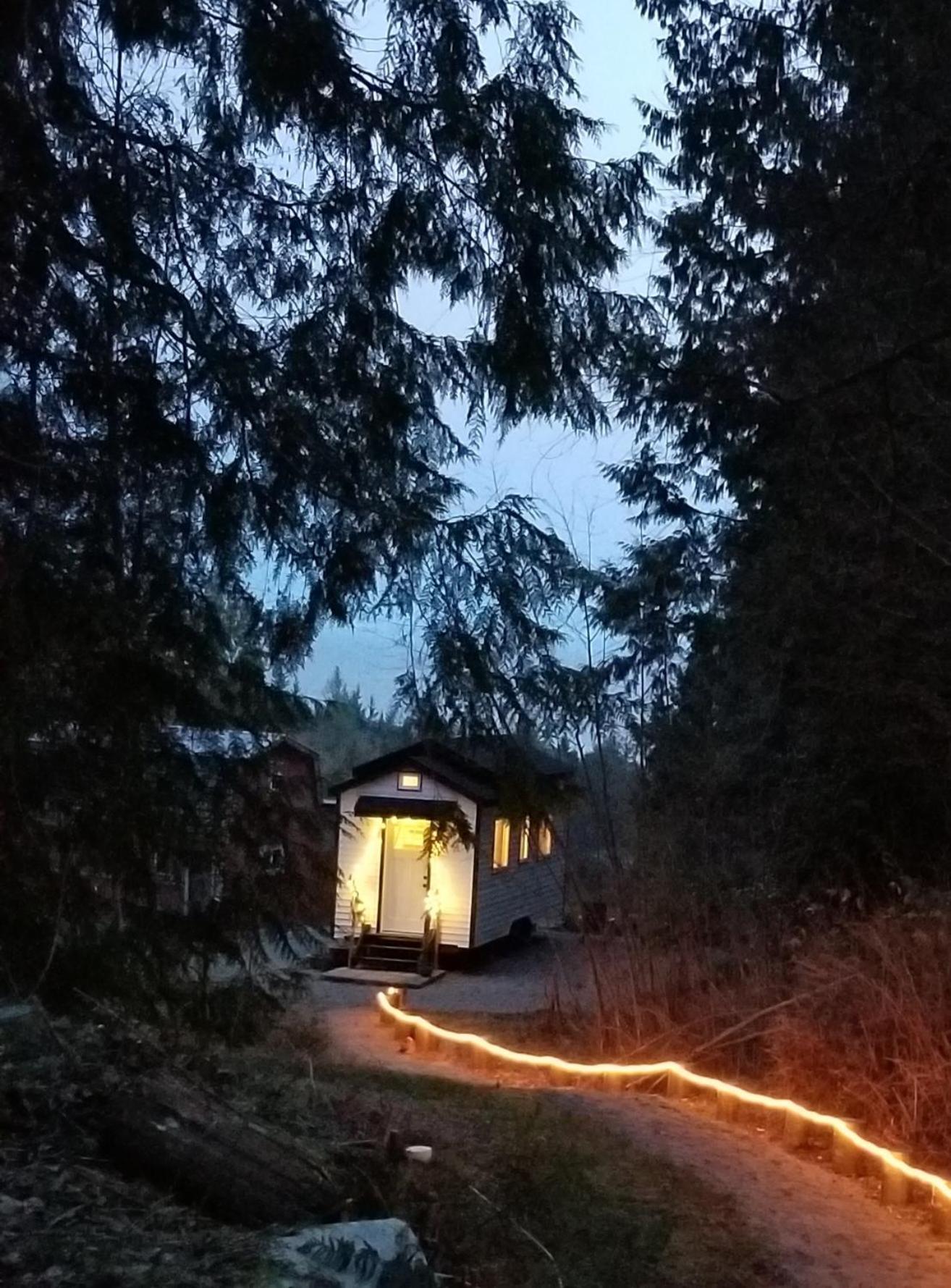 A Tiny Escape Villa Roberts Creek Kamer foto